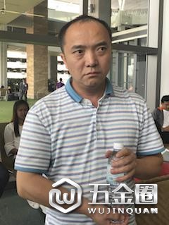 遇難者家屬邢勇(圖片來源:美聯(lián)社)