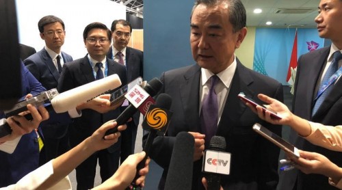 王毅：中美在大方向上達成一致 通過談判解決問題