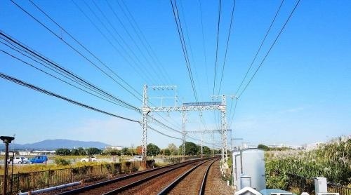 兩會(huì)快訊丨李克強(qiáng)：完成鐵路投資8000億元