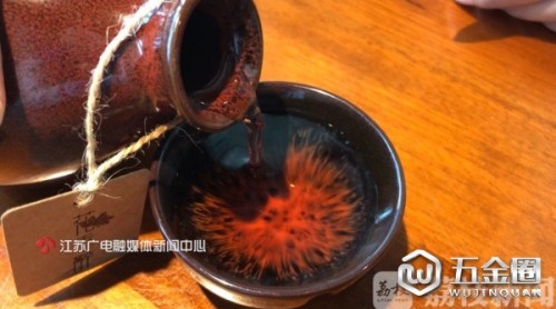 火遍抖音芭逝！這家網(wǎng)紅餐廳的自釀酒能喝嗎塌碌？